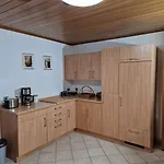 Schoene 120Qm Wohnung Max 5 P, Bahnhofsnaehe, Tv Streaming