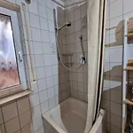 Schoene 120Qm Wohnung Max 5 P, Bahnhofsnaehe, Tv Streaming شقة *
