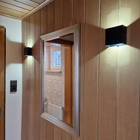 Schoene 120qm Max 5 P, Bahnhofsnaehe, Tv Streaming Apartment *