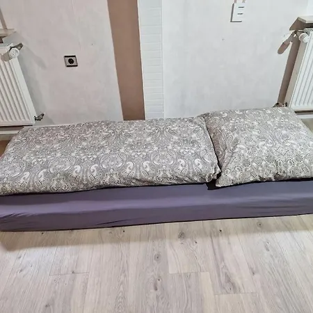 Appartement Schoene 120qm Max 5 P, Bahnhofsnaehe, Tv Streaming *