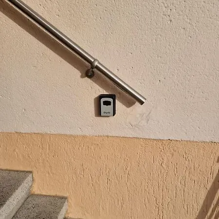 Schoene 120qm Max 5 P, Bahnhofsnaehe, Tv Streaming Apartment Buettelborn