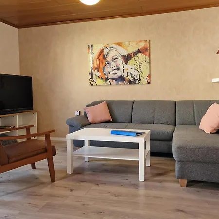 Appartement Schoene 120qm Max 5 P, Bahnhofsnaehe, Tv Streaming *